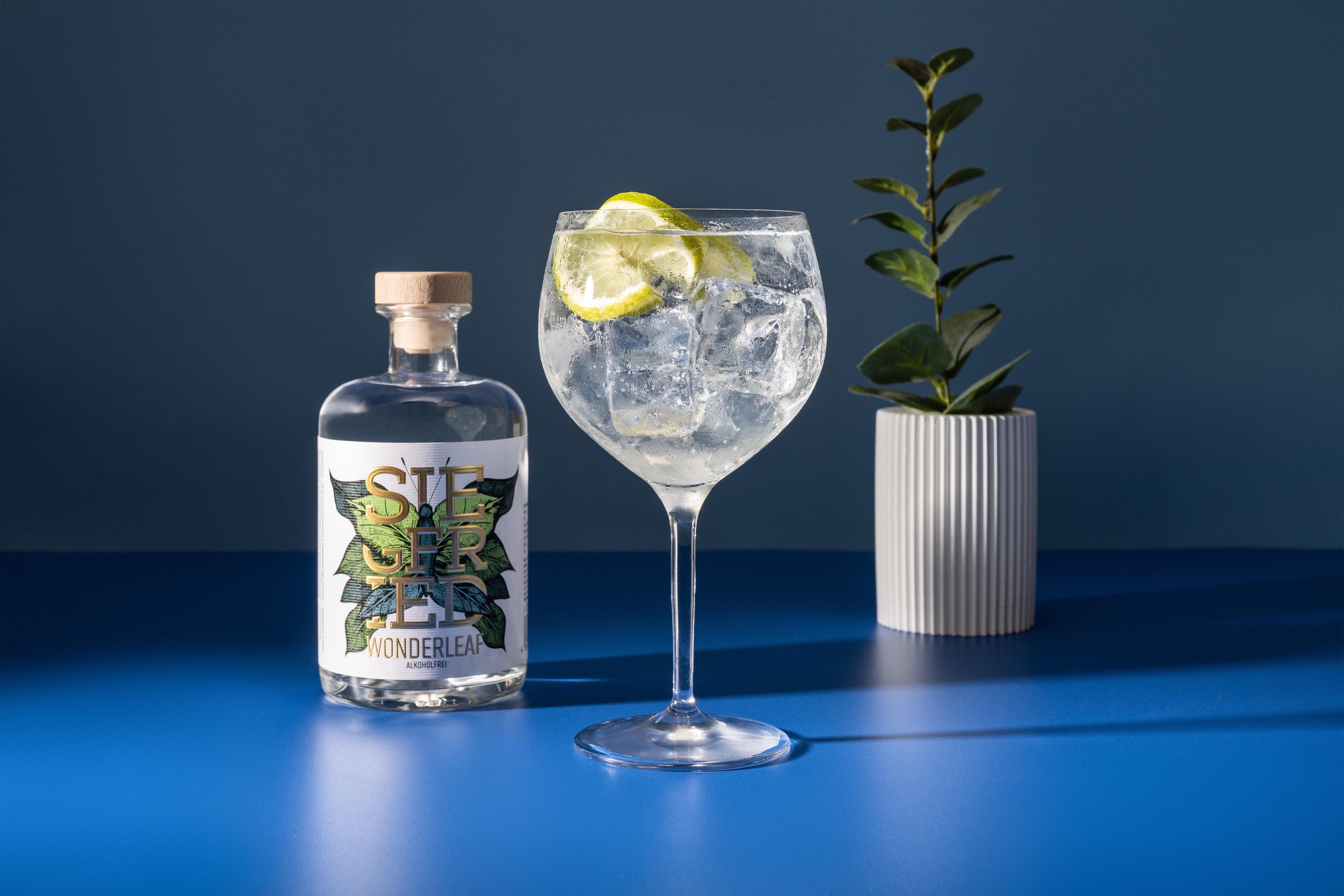 Wonderleaf | Alcohol free Gin | Vegan | Sugar free | 18 Botanicals | 500 ml